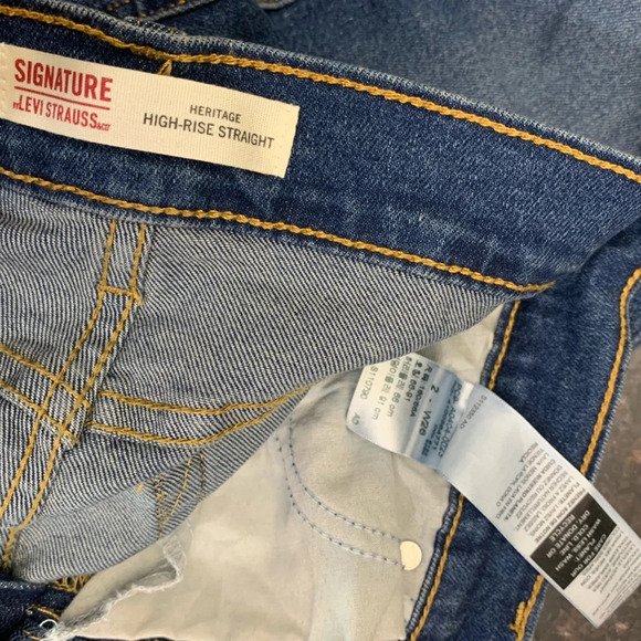 Levi Strauss Heritage High-Rise Jeans - Picture 2 of 4
